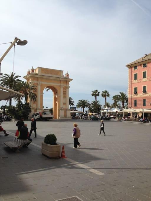 Appartamento In Centro Storico Finale Ligure Exterior foto